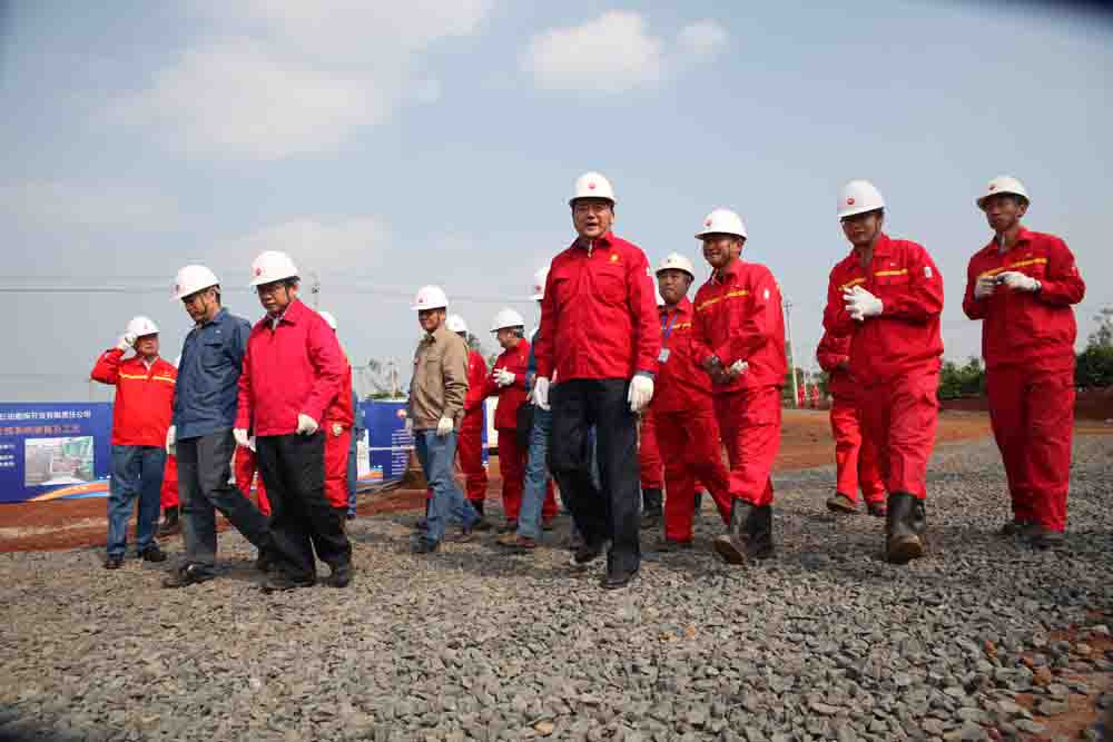 中国石油工程技术分公司领导亲临不落地现场