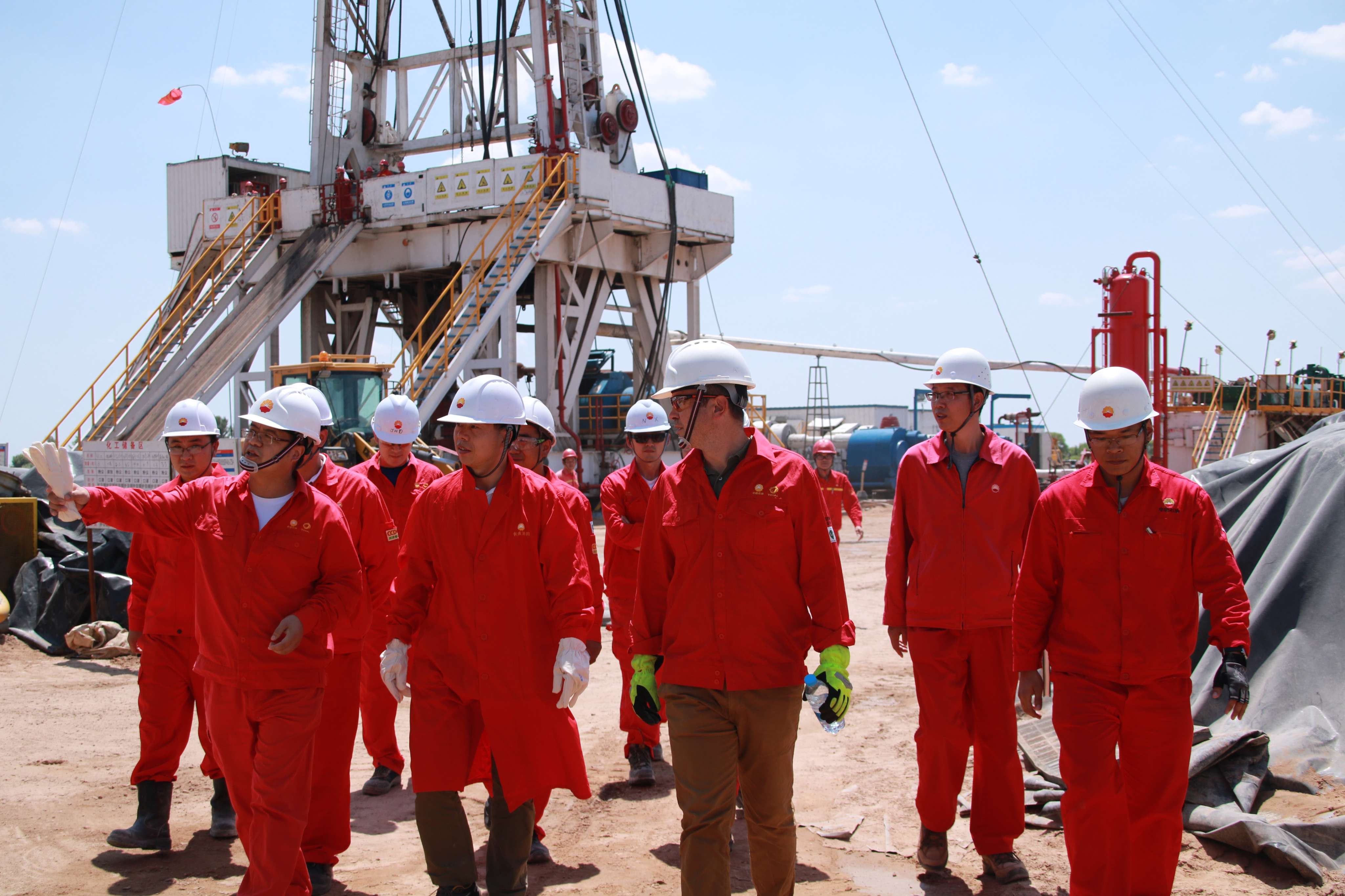 中油集團勘探與生產分公司領導檢查嘉禾天華SN0071現場